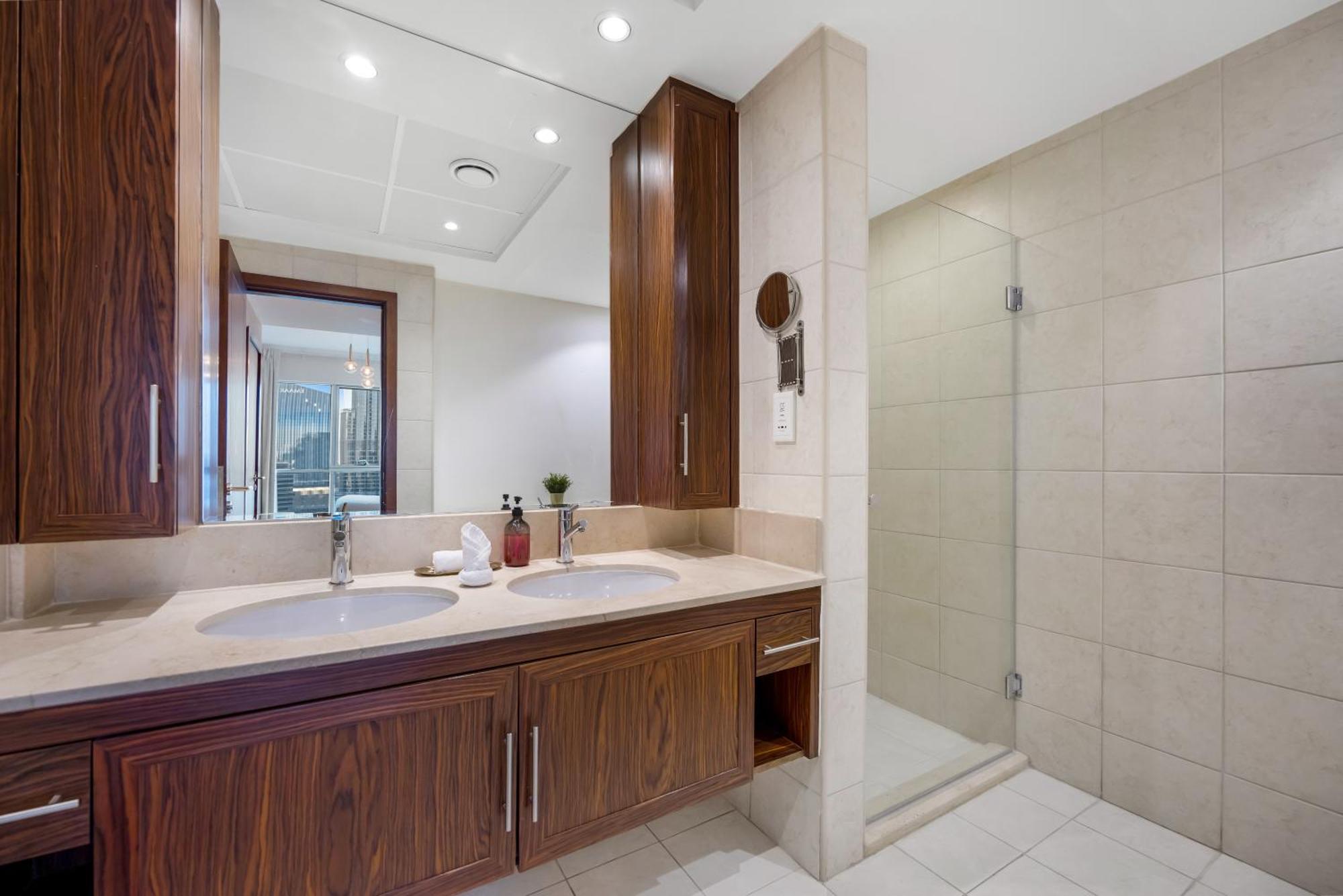 Durrani Homes - Lumina Grand 3br With Burj Khalifa And Fountain Views Apartment *